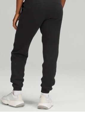 lululemon athletica scuba sweats in size 2